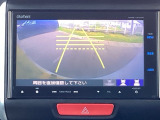 バックモニター付きで、車庫入れやバック時の後方確認をサポート。