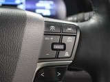 レーダークルーズコントロール作動時に車線維持に必要な運転操作の支援を行う「レーントレーシングアシスト(LTA)」を搭載しています。
