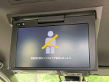 【フリップダウンモニター】大画面モニターで後席でもエンタメをお楽しみいただけます。小さなお子様にも大人気の装備です♪