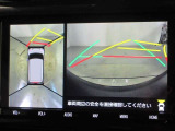 パノラミックビューモニター付きです。車両を上から見たような映像をディスプレイオーディオ画面に表示。運転席からの目視だけでは見にくい、車両周辺の状況をリアルタイムでしっかり確認できます。