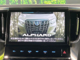 【純正10.5インチナビ】高級感とインパクトのある大画面ナビを装備。各種オーディオ操作はもちろん、スマホ連携もできる利便性の高いナビです♪
