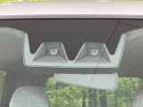 【スマートアシスト】走行中に前方の車両等を認識し、衝突しそうな時は警報とブレーキで衝突回避と被害軽減をアシスト。より安全にドライブをお楽しみいただけます。