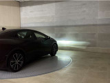 LEDヘッドランプです。十分な明るさを保ちつつも消費電力が少なく、バルブ寿命も長いのが特徴です。瞬時にMAXの光量を発揮するのもLEDならではです。