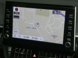 【9インチ純正ナビ】純正ナビを装備。タッチパネル式で使いやすく、詳細地図により目的地をピンポイントで設定できます。初めての道でも迷いにくく、ロングドライブも快適ですよ♪