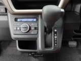納車の前にはエンジンオイル、オイルエレメント、エアクリーナー、クーラント、バッテリー、ワイパーゴムのチェックまたは交換を行います!