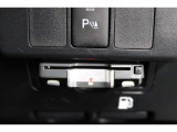 高速道路走行の料金所をノンストップで通過できるETCを装備!※ ETCカードのお申し込みも当社にお任せ下さい!