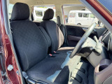運転席シート廻りは使用感も少なく、良好な状態となっています。前オーナー様が丁寧に使っていたことがよくわかりますね。