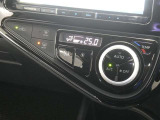 【オートエアコン】車内温度を感知して自動で温度調整をしてくれるのでいつでも快適な車内空間を創り上げます!どの席に座っても快適なドライブが楽しめます♪