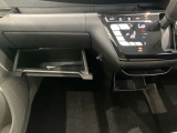 収納スペースもたくさん有ります☆車検証や小物類などすっきり収納♪