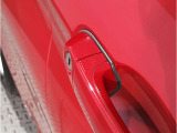 【ボディコーティングで新車時の輝きを】ご納車前にボディを磨き上げ下地処理を行った上で、コーティングを施工します。軽微な小傷も無くなりより新車時の輝きに近い状態でお届けできます。ぜひご用命下さい!