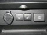 【シートヒーター搭載】シートを温めてくれる暖房機器です!長時間座っていると負担が掛かりやすい背中や腰、または冬場の寒い日に冷えやすい脚部に快適なぬくもりを♪