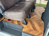 おしゃれなフロアパネルが特別な車内空間を演出します!