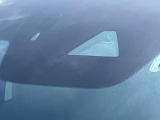 【i-ACTIVESENSE】走行中に前方の車両等を認識し、衝突しそうな時は警報とブレーキで衝突回避と被害軽減をアシスト。より安全にドライブをお楽しみいただけます。
