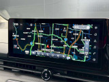 12.3インチワイドディスプレイを採用。情報を同時に表示できる3分割画面も可能