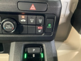 シートヒーター付き!直接体を温めてくれるので寒い日の運転も快適です。