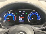 【メーター】メーター内のカラーディスプレイには運転をサポートするさまざまな情報を表示!