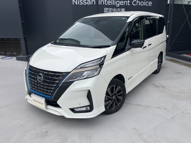 セレナ 1.2 e-POWER ハイウェイスターV アーバンクロム 