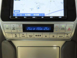 左右独立温度コントロールフルオートエアコンです。運転席、助手席それぞれで独立して温度設定ができます。冷え性の方が乗っても安心ですね♪