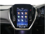 11.6インチの縦型ディスプレイに、ナビゲーション機能をはじめ、エンターテインメント、車両情報、エアコン操作、各種設定などを集約。タブレットのような感覚で、直感的に操作できます。
