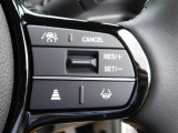 Hondaセンシングの機能のひとつ、アダプティブクルーズコントロール付!アクセルから足を離しても設定したスピードと前車との車間を保ち走行してくれます!車線維持もアシスト☆高速道路で疲労軽減ですね☆