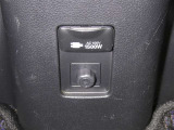 【電源コンセント】非常時やキャンプなどに役立つAC100V/1500Wコンセント付きです。