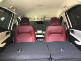 シートを倒すと広いスペース!使い勝手の良いお車です☆