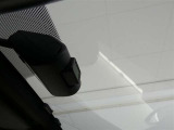 万が一のトラブルのときにも役に立つドライブレコーダーを装備しています。側面衝突や幅寄せ・割り込み対策に!