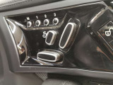 【12ウェイ電動フロントシートヒーター&メモリー付き】運転席に3パターンのメモリーが登録可能 運転中やドライブの間の一休みなどお好みのポジションを登録可能です。