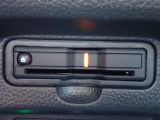 ■【ETC車載器】が装備されています。セットアップをしてお渡しとなり、ETCカードを差し込むだけで高速道路の利用が可能です。