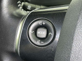 ステアリングスイッチ装備!運転しながら手元でオーディオの操作などができます。