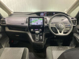 全方位で視界が広い。気持ちがよくて、運転もしやすい。1列目から3列目まで、すべての席がゆったりと座れるスペシャルシートです♪