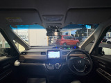 インパネ周りのお写真です。 視界が広く運転もしやすくなっております♪