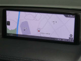 【10.25インチ純正ナビ】純正ナビを装備。タッチパネル式で使いやすく、詳細地図により目的地をピンポイントで設定できます。初めての道でも迷いにくく、ロングドライブも快適ですよ♪