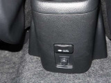 非常時やキャンプなどに役立つAC100Vコンセント付きです。