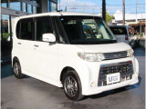 このお車はホンダ純正光脱臭・抗菌加工を納車前に致します。光触媒消臭は光触媒と銀イオンにより消臭とウイルス除菌や抗菌効果のダブル効果で車内を快適に保ちます。