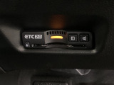 ETCが付いてます。ETC搭載車しか通過できないスマートICが利用できるようになりますよ!現在スマートICの設置箇所も増えてきているので、高速道路利用の幅が広がりますね☆