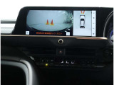 パノラミックビューモニター装備!トップビュー&フロントビュー・車両に取り付けたフロント、サイド、バックカメラの映像を合成して画面上に表示させることで、低速時の運転を補助する装置です。