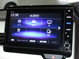 ナビゲーションは純正メモリーナビ(VXU-207NBi)を装着しております。AM、FM、CD、DVD再生、Bluetooth、音楽録音再生、フルセグTVがご使用いただけます。