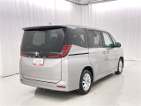 後ろから見ると車の印象も変わりますね♪