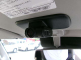車内や、車側面、リヤガラス越しの後方撮影が可能です♪安心安全装備ですよね♪