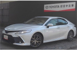 トヨタの高級セダン「カムリ」です。2500CCの優雅な走りとレザーパッケージならでは本革シートの乗り心地、ハイブリッド車ならではの燃費性能をご堪能下さい♪