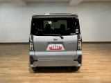 国道1号線沿い(京都方面)にございます。公共交通機関ですと京阪電車「枚方市」(京橋から特急で1駅)よりバス「国道池ノ宮」徒歩約5分です。