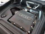 3.5リッターDOHC6気筒  VVT-i24バルブエンジン+スーパーチャージャー。出力は405PSで、最大トルクはMT仕様で420N・m(全てカタログ値)