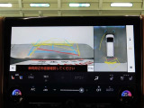 パノラミックビューモニター付きです。車両を上から見たような映像をディスプレイオーディオ画面に表示。運転席からの目視だけでは見にくい、車両周辺の状況をリアルタイムでしっかり確認できます。