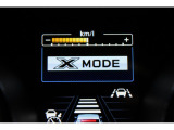 X-MODEは路面に応じて4輪の駆動力やブレーキなどを最適にコントロール。悪路からのスムーズな脱出をサポートします。