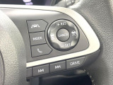 【レーダークルーズコントロール】高速道路での長距離走行が楽に!!自動で速度を保つクルーズコントロールが、衝突軽減システムと連携し、前方の車両を感知して車間を保つように速度調節してくれます!!