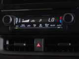 車内を快適に、オートエアコンを装備しています。