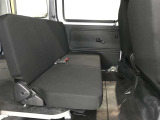 荷物を載せない時は後部座席を使えば4人でお出掛けもできます。