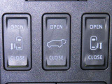両側電動スライドドアを装備しております。