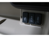 スマートフォンなどの音楽再生が可能なUSB接続ジャック装備車両です♪♪♪